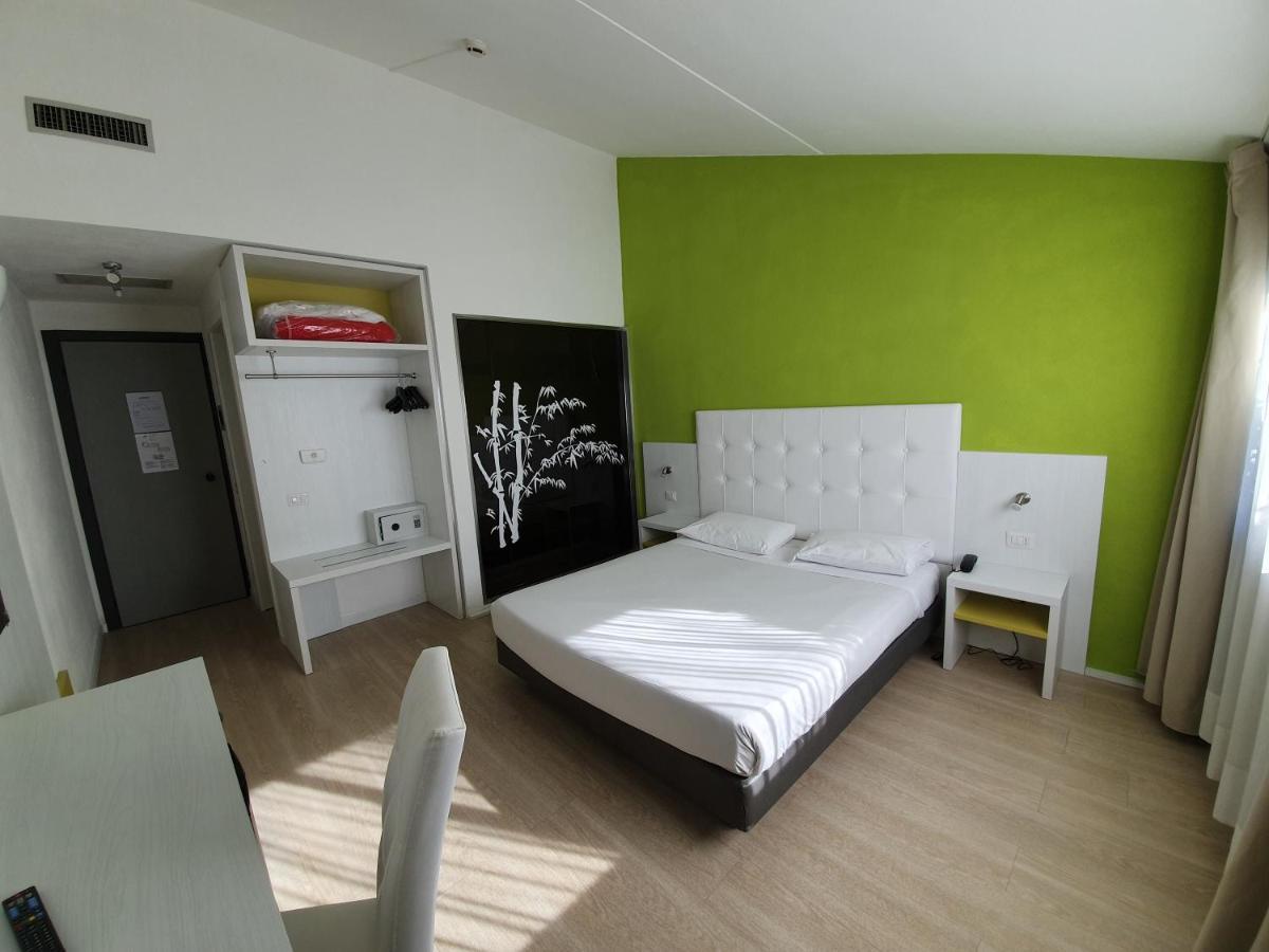 ורג'אטה Green Hotel Motel מראה חיצוני תמונה