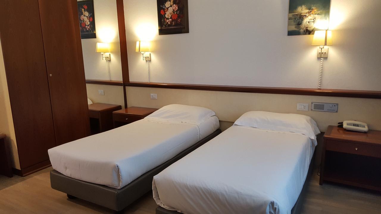 ורג'אטה Green Hotel Motel מראה חיצוני תמונה